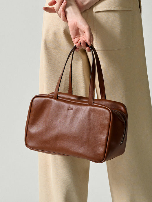 [facade pattern] Robin Back Cognac