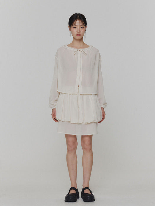 [amomento] SHEER SHIRRING HOODED BLOUSE (2 COLORS)