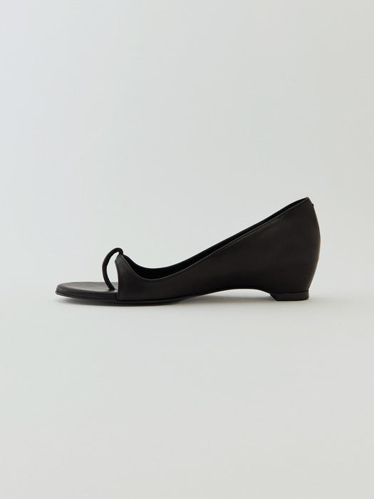[moia] wedge flip-flops (black)