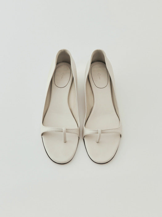 [moia] wedge flip-flops (ivory)