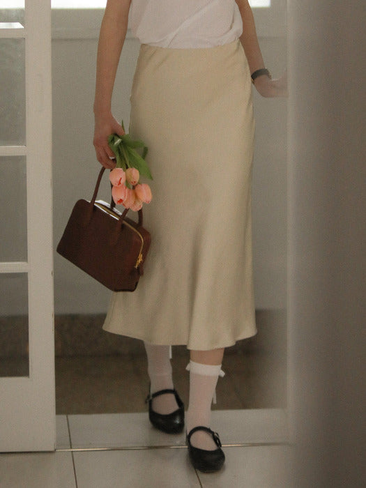[TILLIDIE] Soft satin flare skirt_Beige
