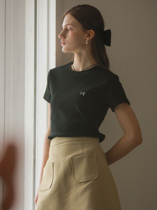 [TILLIDIE] Ribbon Embroidery half sleeve ribbed t-shirt_Black