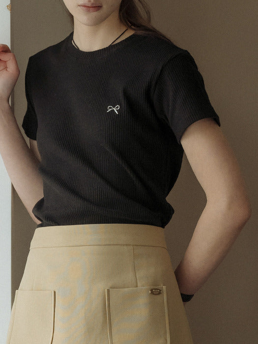 [TILLIDIE] Ribbon Embroidery half sleeve ribbed t-shirt_Black