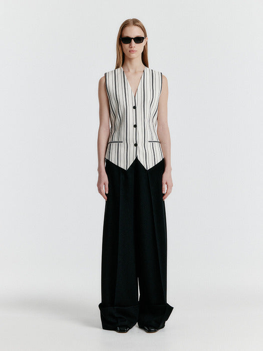 Eenk Yivas Tailored Waistcoat - White