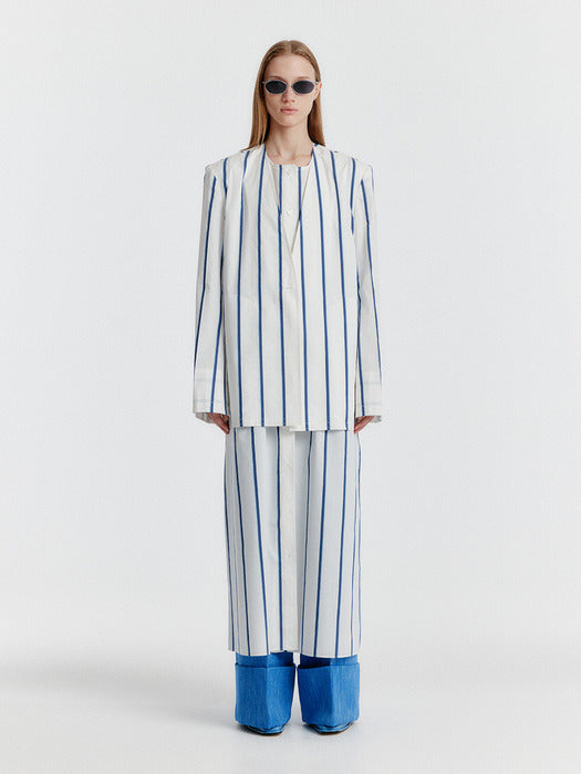 Eenk Yasmin Round-neck Long Jacket - White