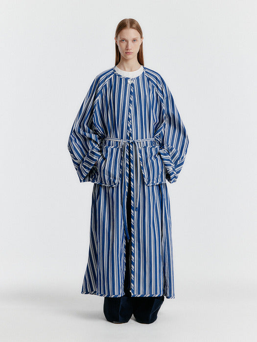Eenk Yeda Round-neck Coat With Detachable Pocket Belt - Navy