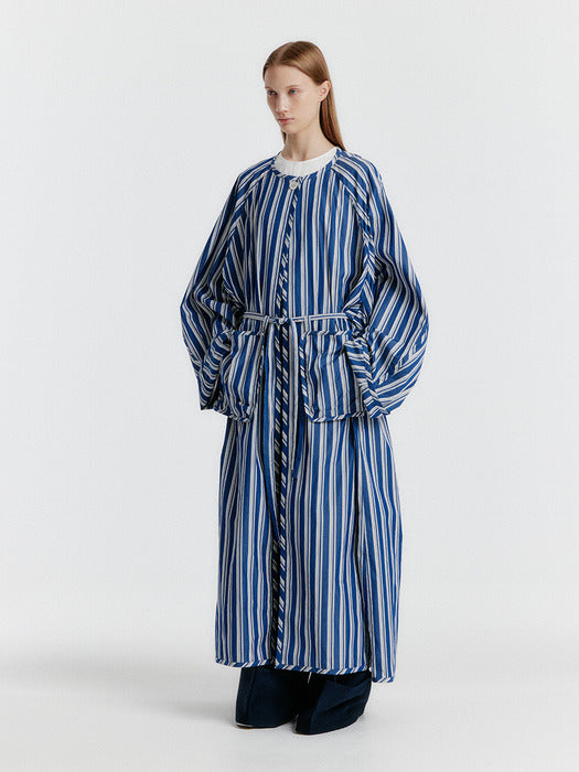 Eenk Yeda Round-neck Coat With Detachable Pocket Belt - Navy