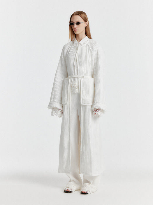 Eenk Yeda Round-neck Coat With Detachable Pocket Belt - White