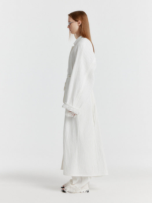 Eenk Yeda Round-neck Coat With Detachable Pocket Belt - White