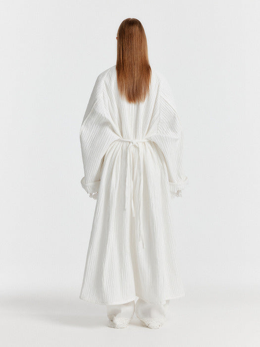 Eenk Yeda Round-neck Coat With Detachable Pocket Belt - White
