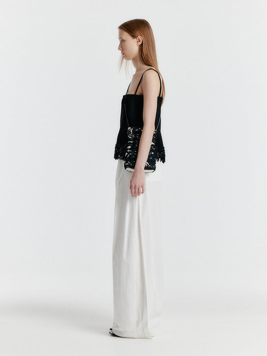 Eenk Yesica Embroidery Lace Top - Black