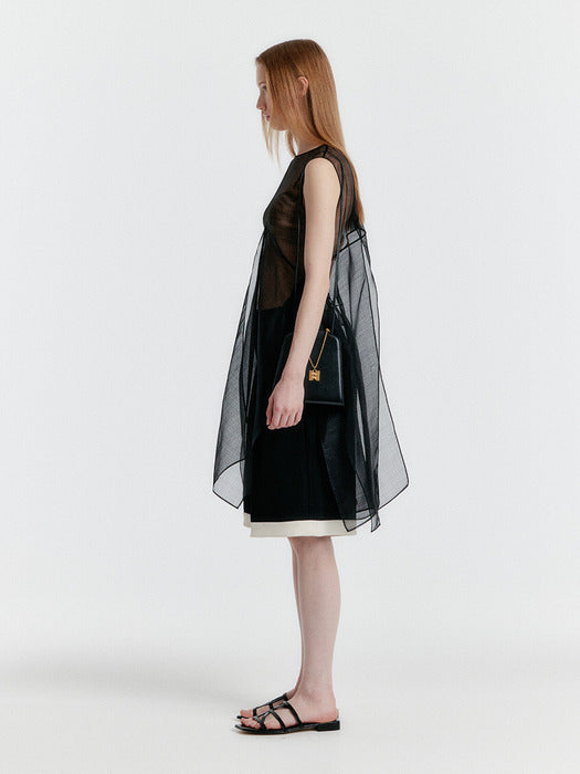 Eenk Yova Tucked Half Shorts - Black/Ivory