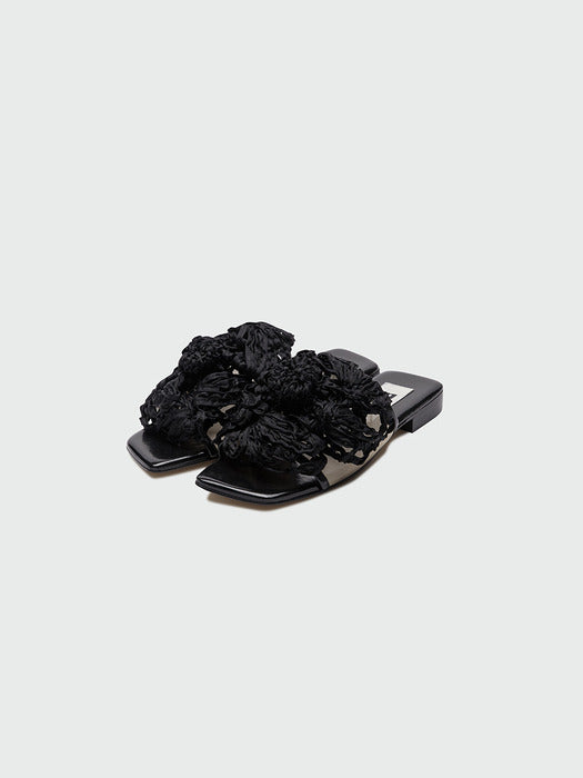 Eenk Yorsa Flower Corsage Sandals - Black