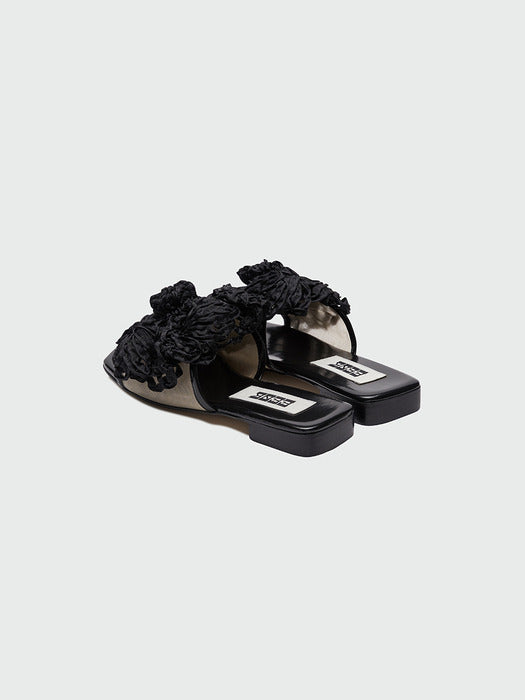 Eenk Yorsa Flower Corsage Sandals - Black