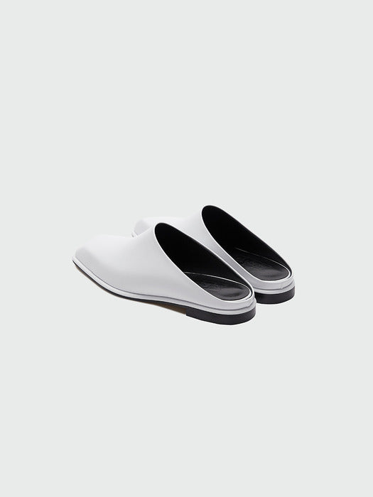 Eenk Ycop Square-toe Flat Mules - White