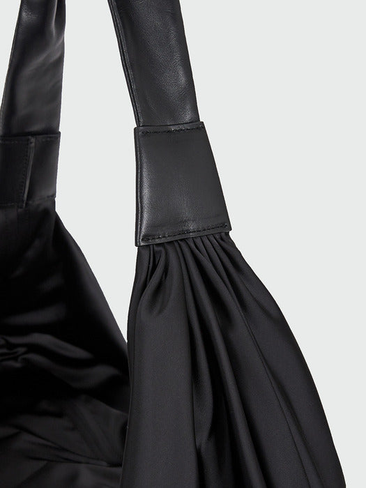 Eenk Heyes Nylon Cross-body Bag - Black