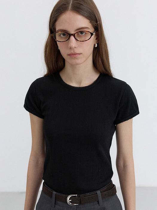 [dunst] ESSENTIAL SLIM-FIT CROCHET TOP BLACK_UDTS5B224BK