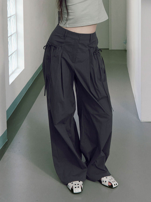 Raive Big Pocket String Pants