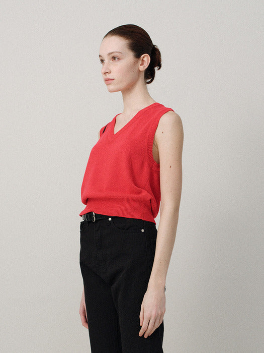 [nothing written] Basic v-neck slipover (Red)