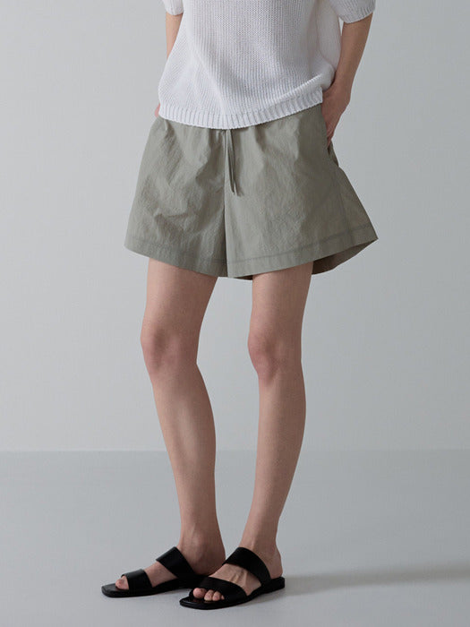 Facade Pattern Banding Bermuda Pants sage