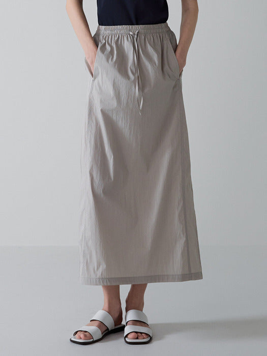 [facade pattern] Essential Bending Skirt - Soft Grey