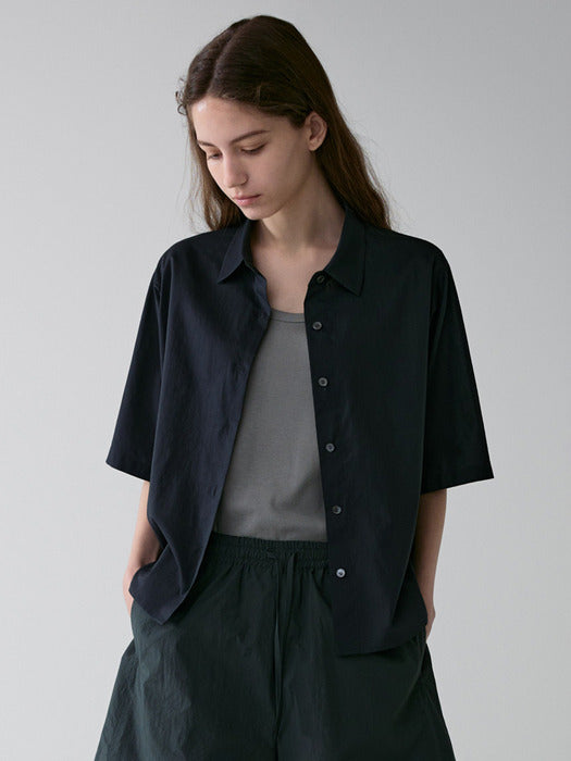 Facade Pattern Cotton Crop Half Shirt vintage navy
