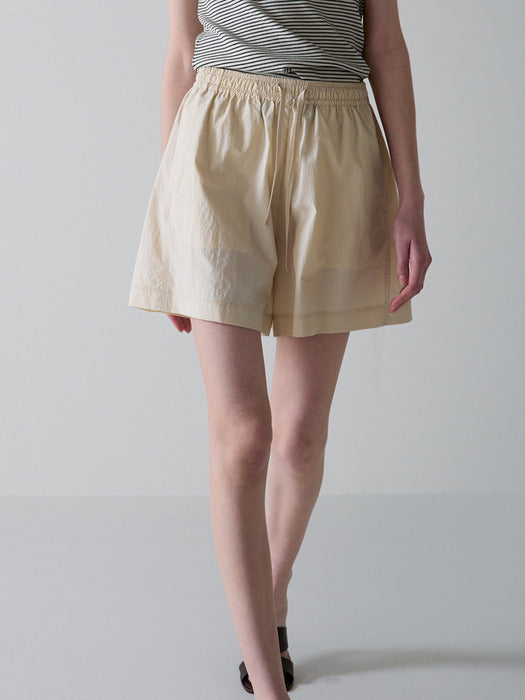 [facade pattern] Banding Bermuda Pants - Cream