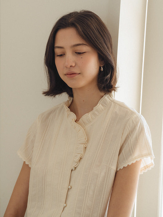 [TILLIDIE] Embroidery textured short sleeve frill blouse_Beige