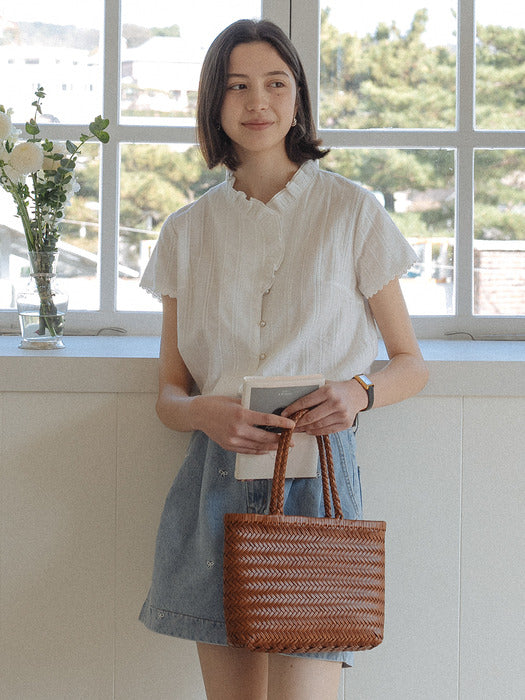 [TILLIDIE] Embroidery textured short sleeve frill blouse_Ivory