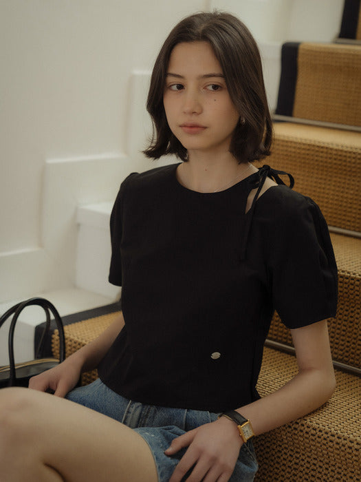 [TILLIDIE] Cut-out ribbon half sleeve blouse_Black