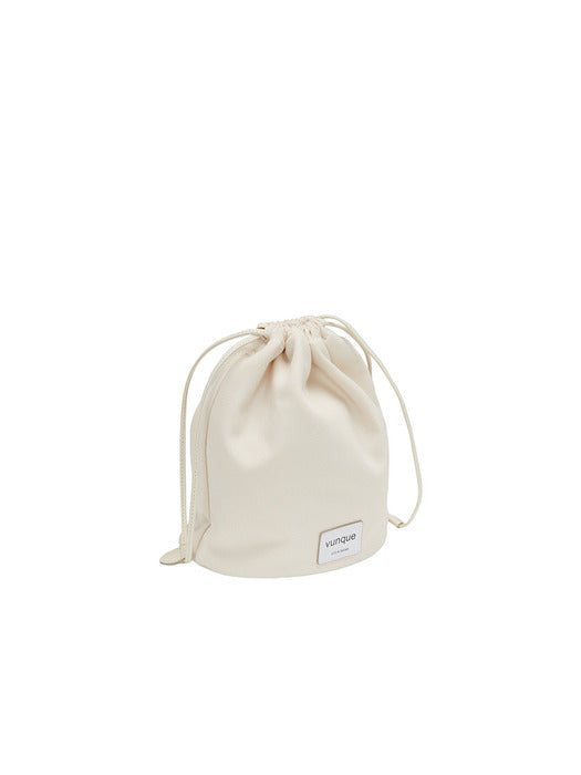 [vunque] Perfect Drawstring Pouch Medium (Ivory)