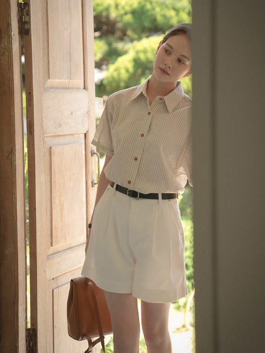 Tillidie Ann button point shirt Beige
