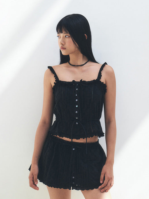 Grove Coy Lace Sleeveless