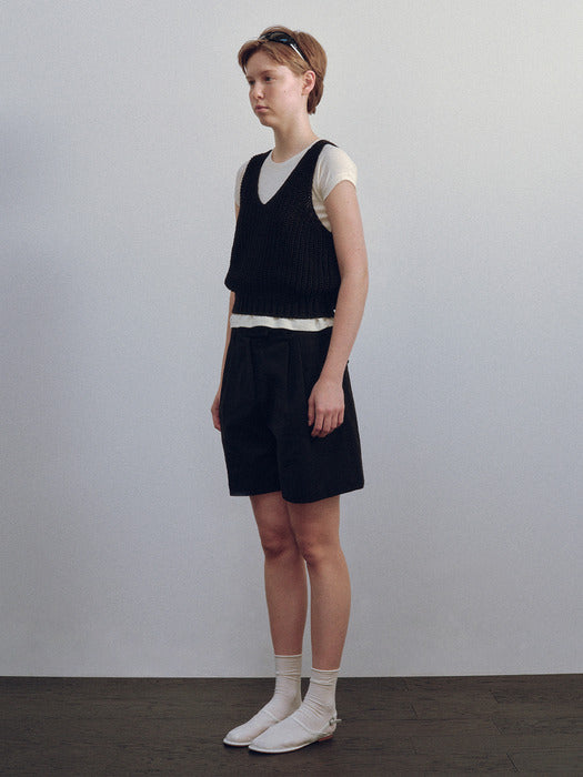 [nothing written] Double tuck wide short (Black)