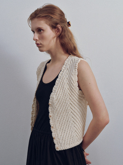 [nothing written] Rie knit vest (Ivory)