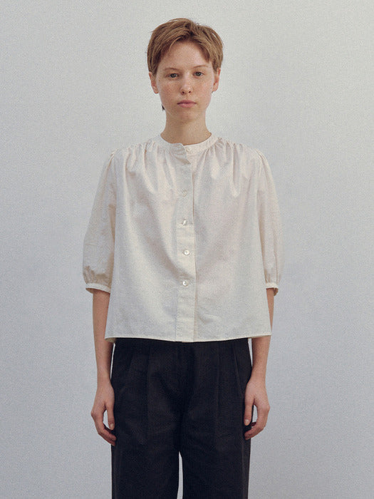 Nothing Written Marge puff blouse (Ivory)