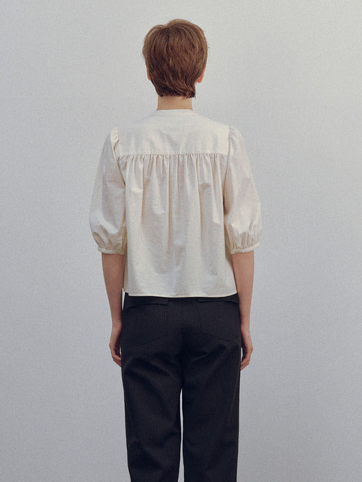Nothing Written Marge puff blouse (Ivory)