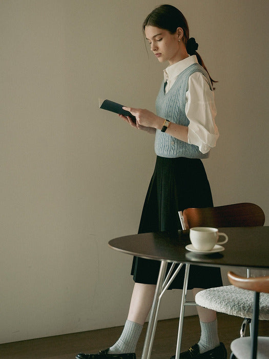 [TILLIDIE] Eyelet cable wool knit vest_blue