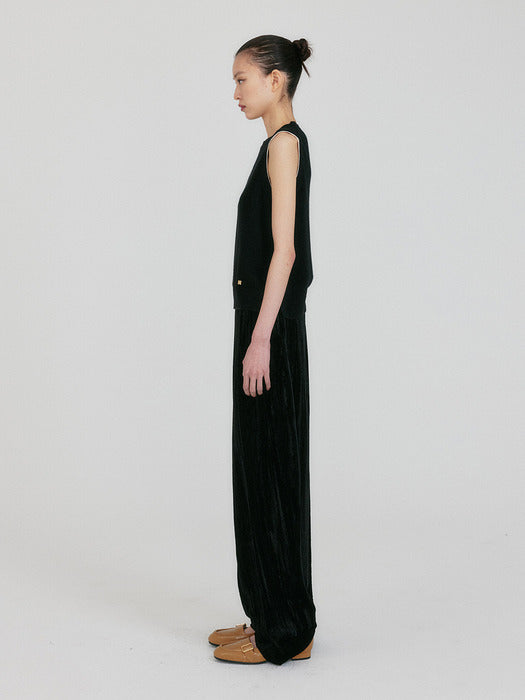 Eenk Zan Roundneck Knit Vest - Black