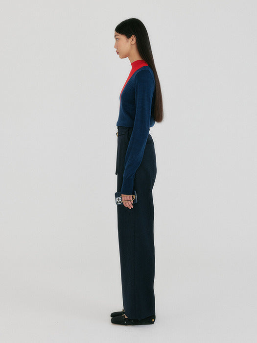Eenk Zoe V-Point Mockneck Knit Pullover - Navy/Red