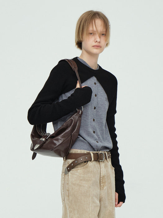BELTED HOBO MEDIUM_dark brown glossy plain