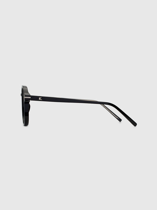 Sunglasses in black - Premium quality product image