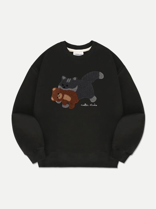 [ambler] Cat biting Little bear Sweatshirt AMM1208 (Black)