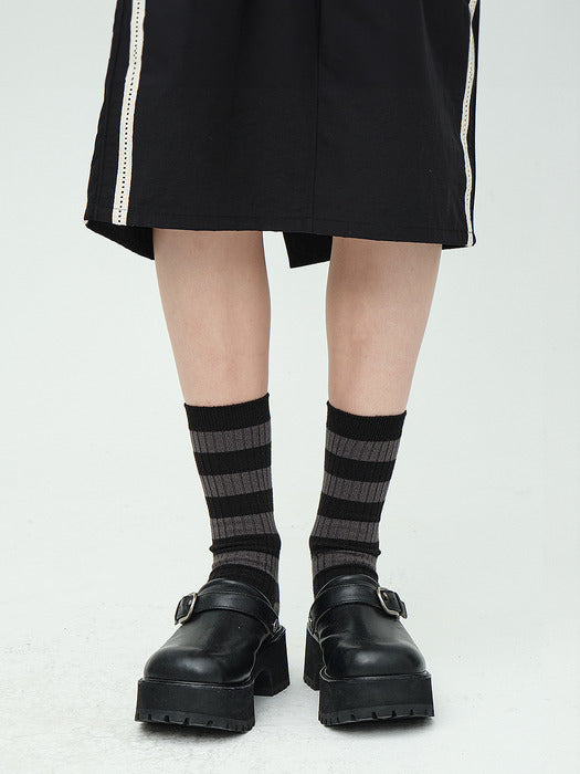 METAL STRIPE SOCKS_black stripe