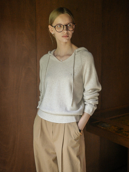 Tillidie Mellow hooded v-neck knit Cream