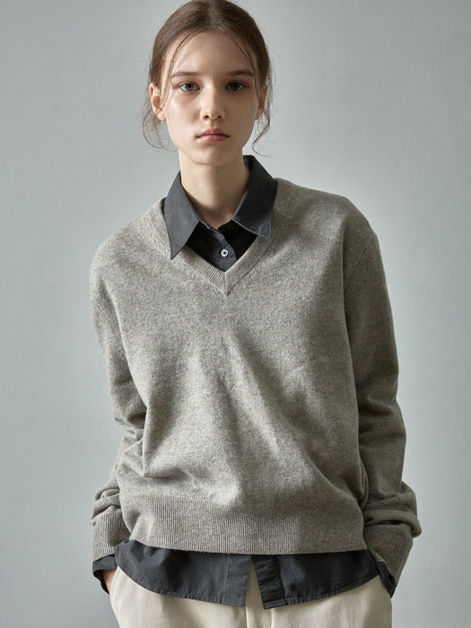Essential V-neck Knit_ash grey