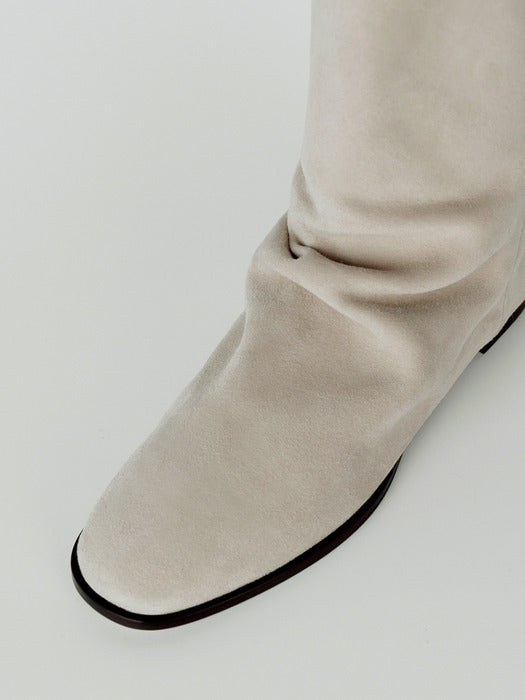 Shoes in beige - Premium quality product image