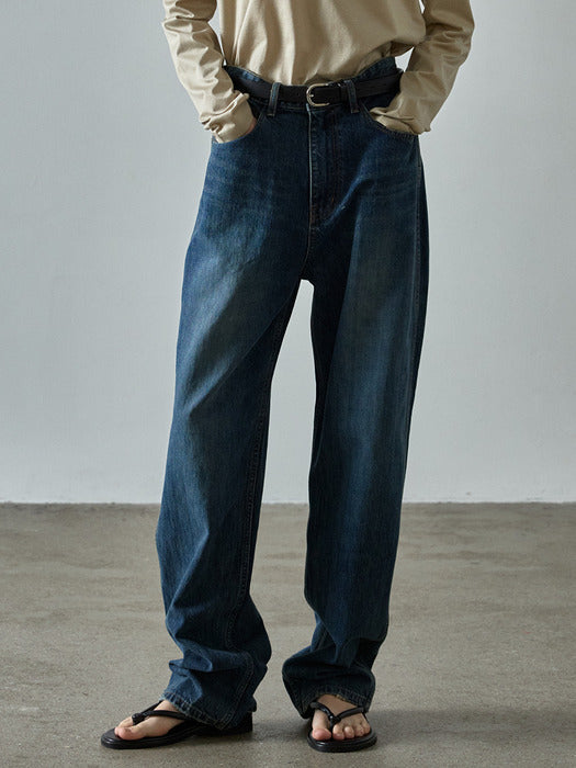 Facade Pattern Classic Tapered Denim vintage washing