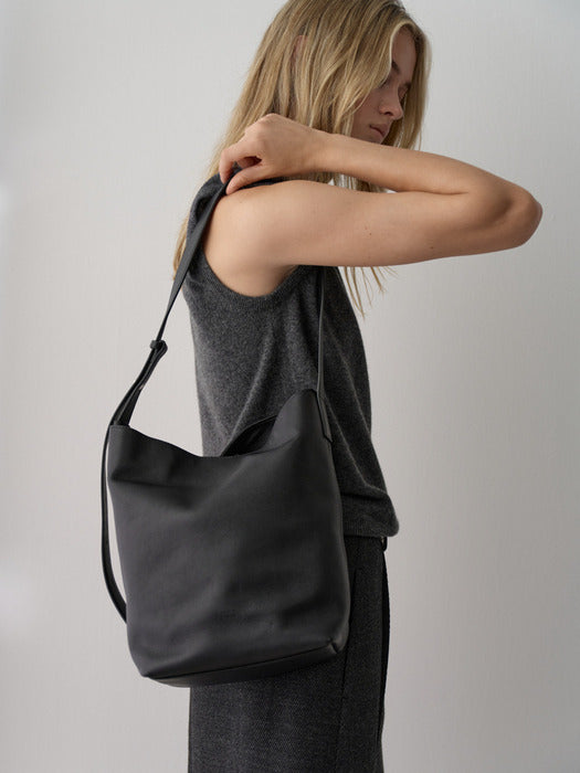 Facade Pattern Vintage Shepherd Bag black