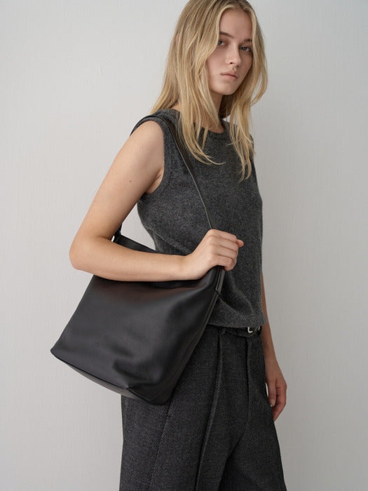 Facade Pattern Vintage Shepherd Bag black